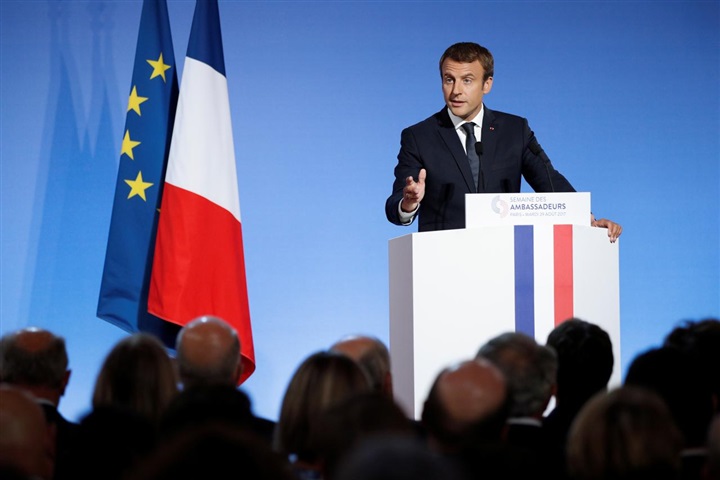 France's Macron sets